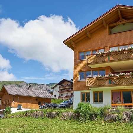 Dr'Berghof Villa Damuels Exteriör bild