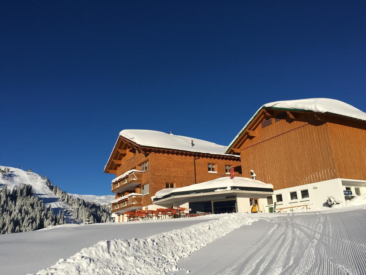 Dr'Berghof Villa Damuels Exteriör bild