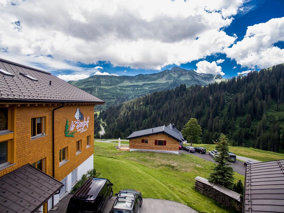 Dr'Berghof Villa Damuels Exteriör bild